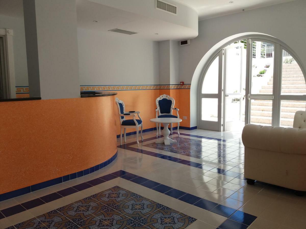 Odysseus Hotel 利帕里 外观 照片