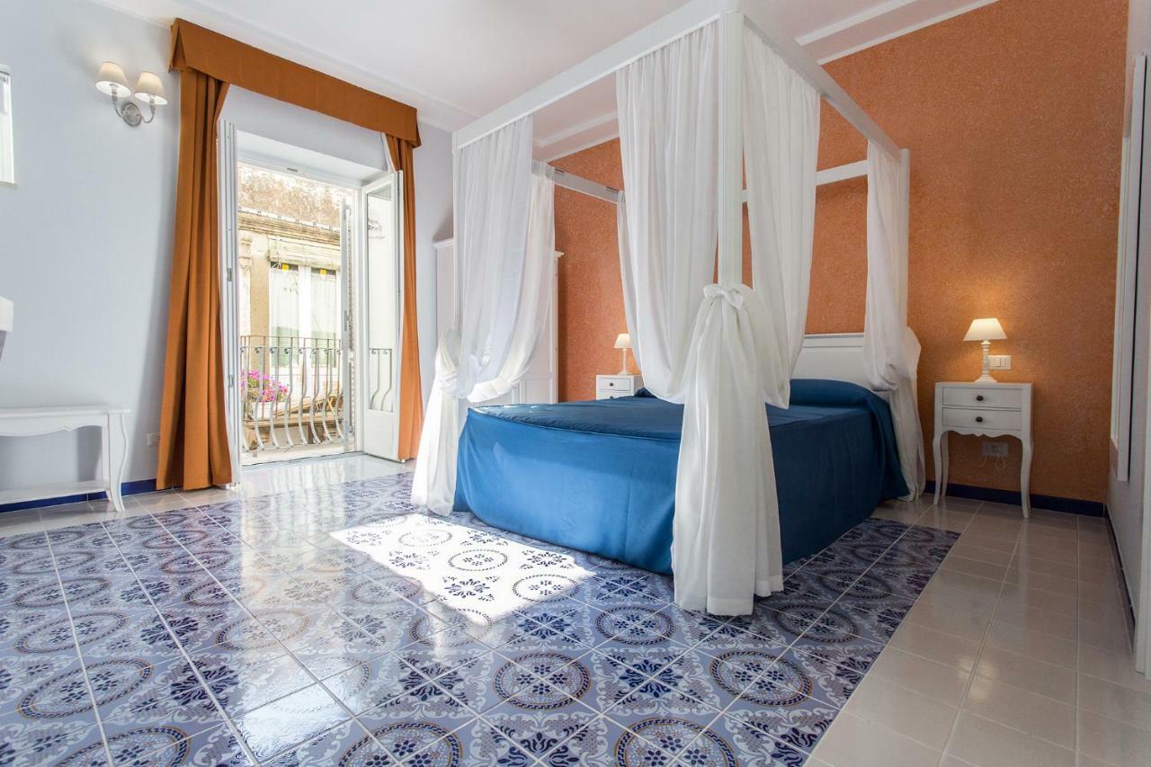 Odysseus Hotel 利帕里 外观 照片