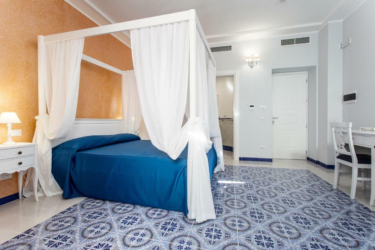 Odysseus Hotel 利帕里 外观 照片