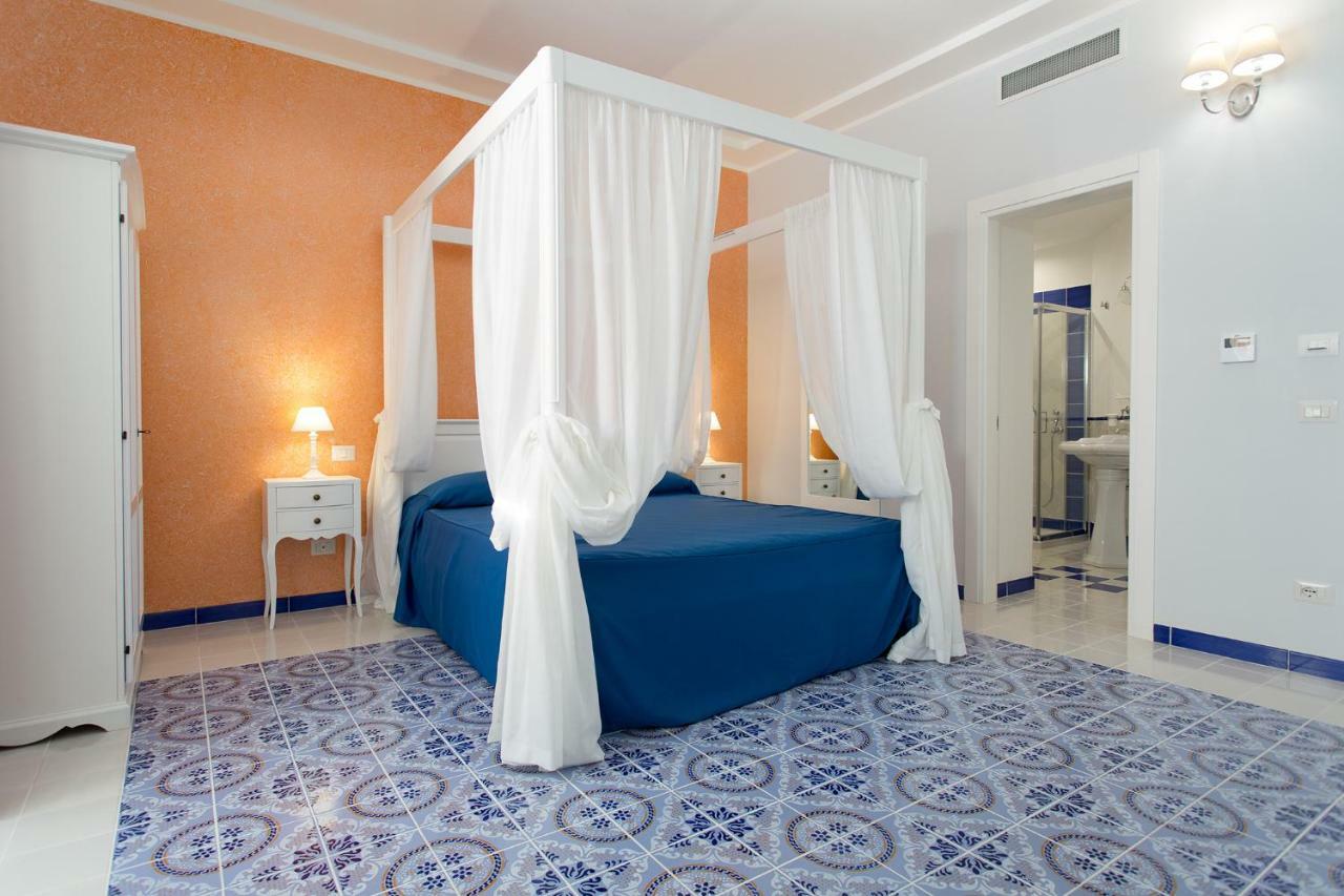 Odysseus Hotel 利帕里 外观 照片