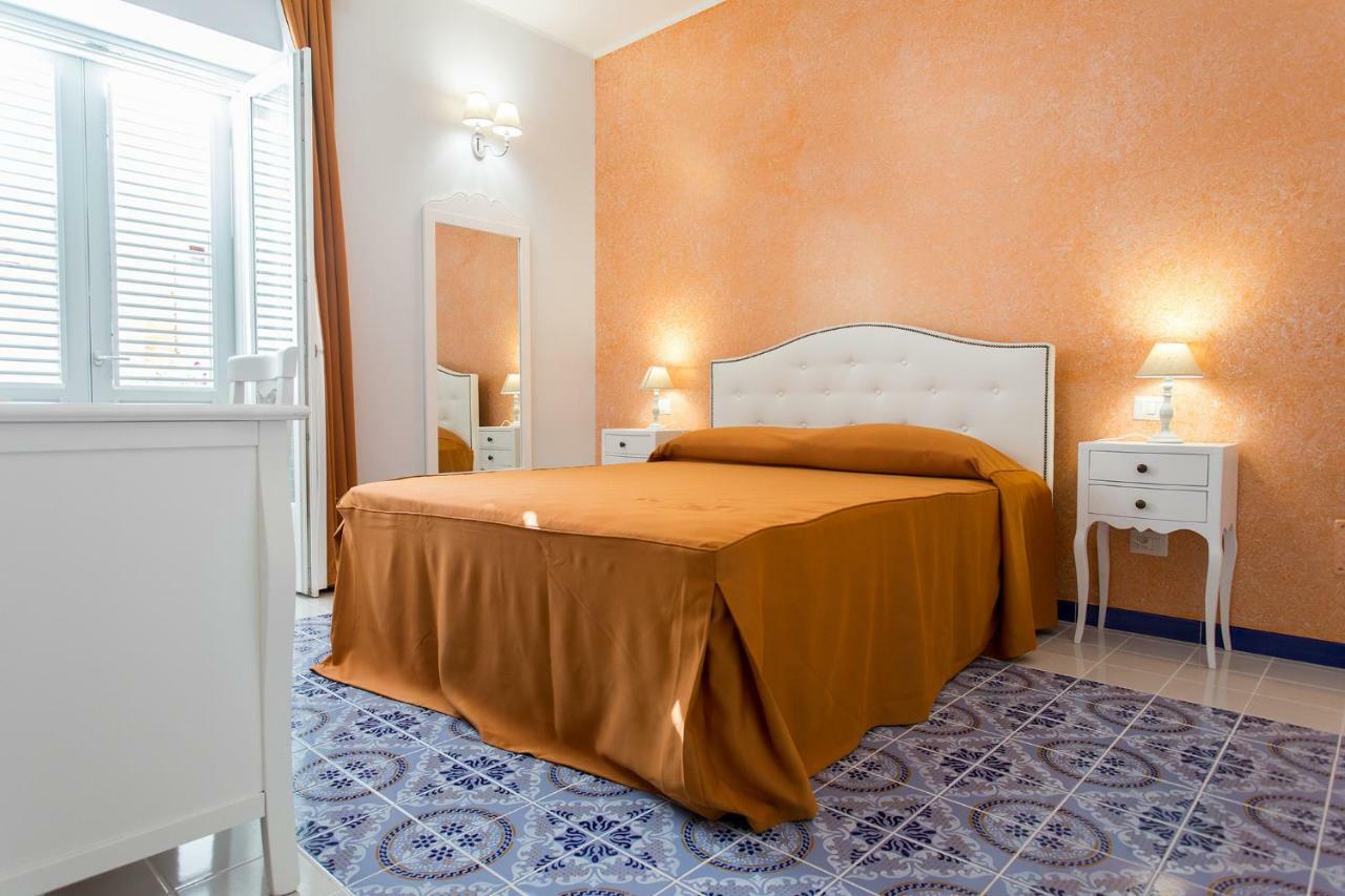 Odysseus Hotel 利帕里 外观 照片