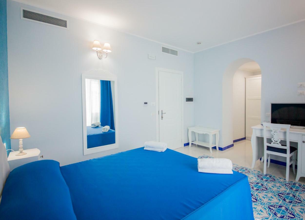Odysseus Hotel 利帕里 外观 照片
