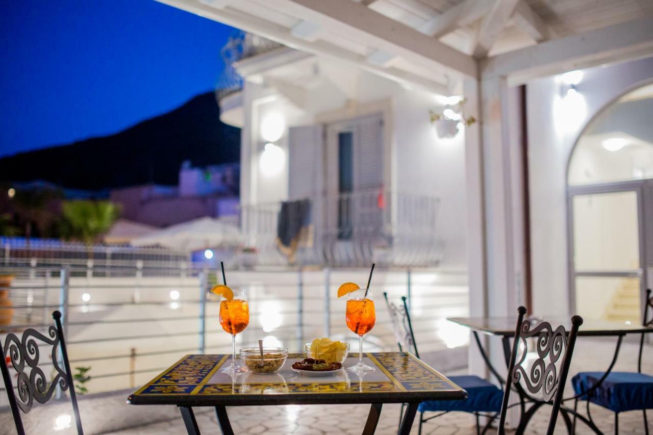 Odysseus Hotel 利帕里 外观 照片